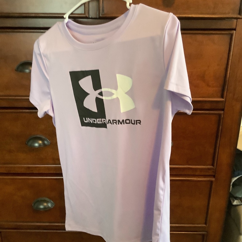 Under Armour t shirt